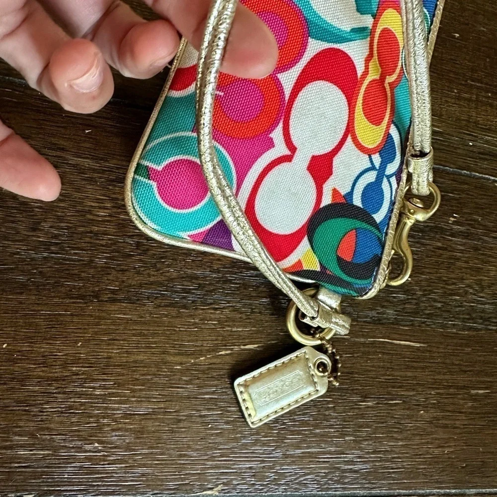 Coach poppy wristlet